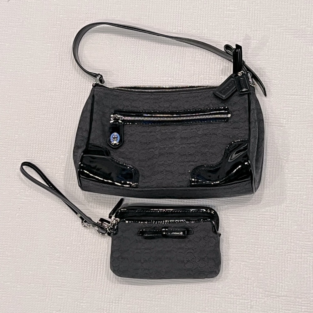 Coach Poppy Signature Oxford Demi purse and matching double zip wristlet